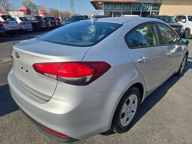 2017 Kia Forte in Oregon, OH 43616 - 18079641