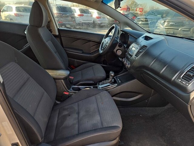 2017 Kia Forte in Oregon, OH 43616 - 18079641 17