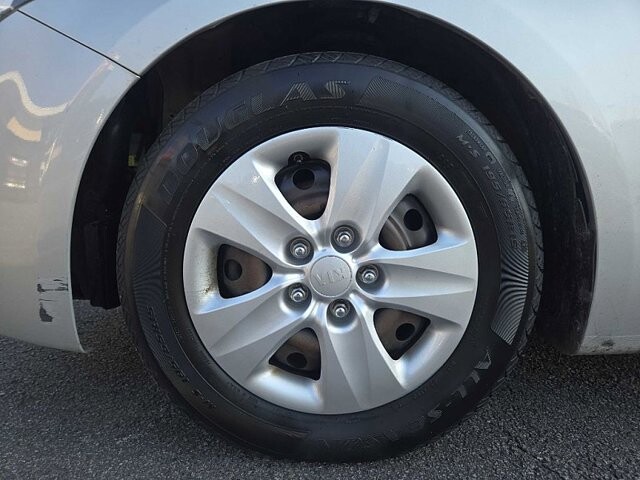 2017 Kia Forte in Oregon, OH 43616 - 18079641 18