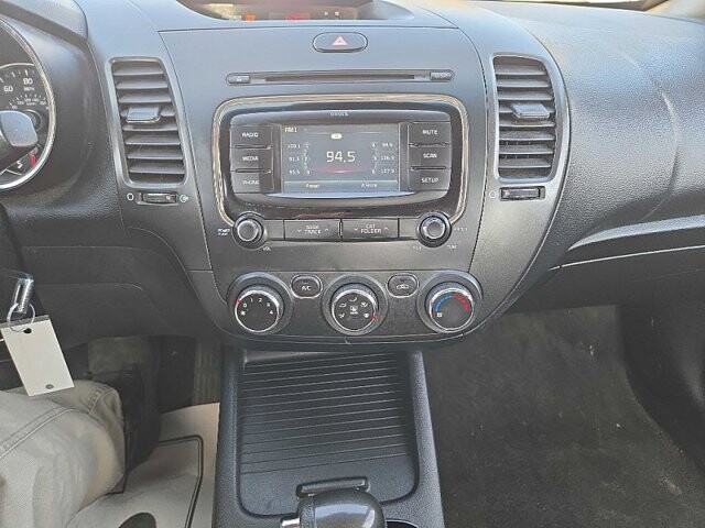 2017 Kia Forte in Oregon, OH 43616 - 18079641 22