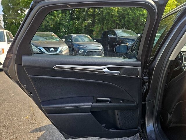 2020 Ford Fusion in Oregon, OH 43616 - 18079645 11