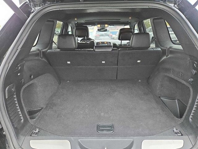 2019 Jeep Grand Cherokee in Oregon, OH 43616 - 18079649 13