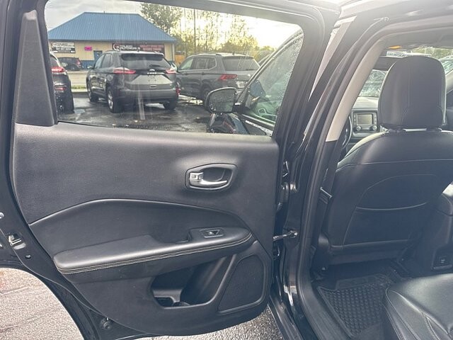 2018 Jeep Compass in Oregon, OH 43616 - 18079650 11