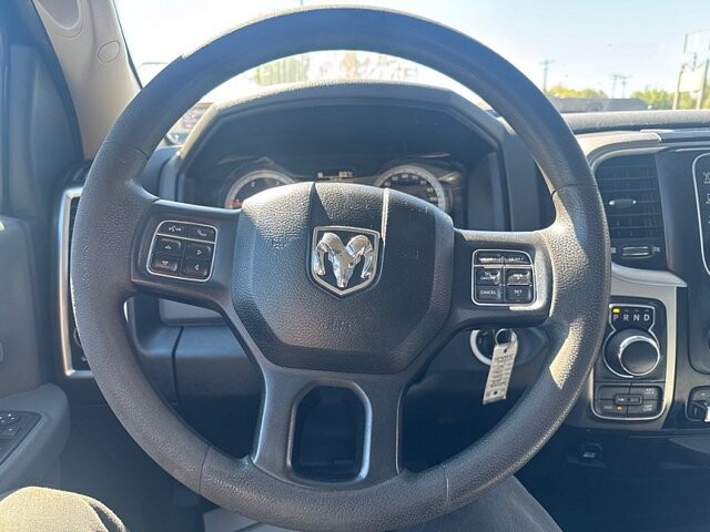 2018 RAM 1500 in Oregon, OH 43616 - 18079652 19