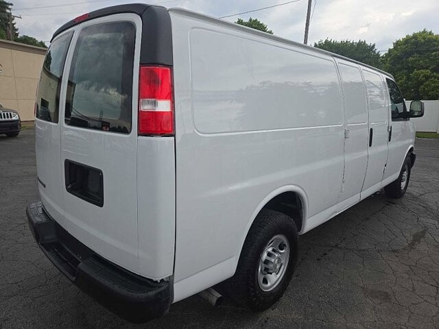 2021 Chevrolet Express 2500 in Oregon, OH 43616 - 18079653 3