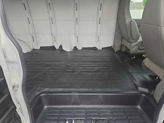 2021 Chevrolet Express 2500 in Oregon, OH 43616 - 18079653 16