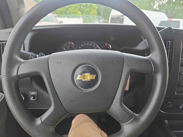 2021 Chevrolet Express 2500 in Oregon, OH 43616 - 18079653 21