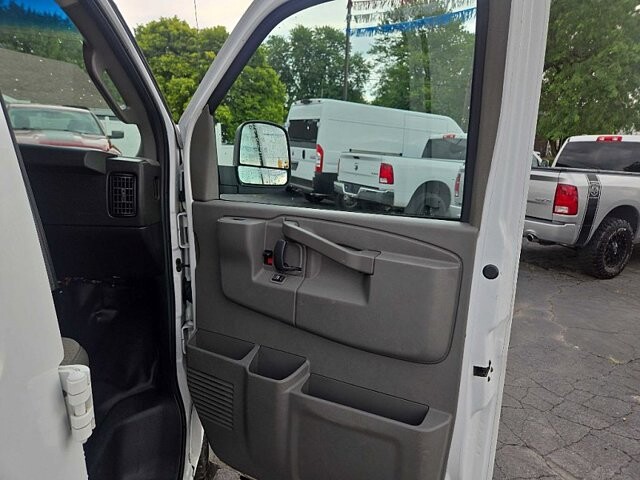 2021 Chevrolet Express 2500 in Oregon, OH 43616 - 18079653 18