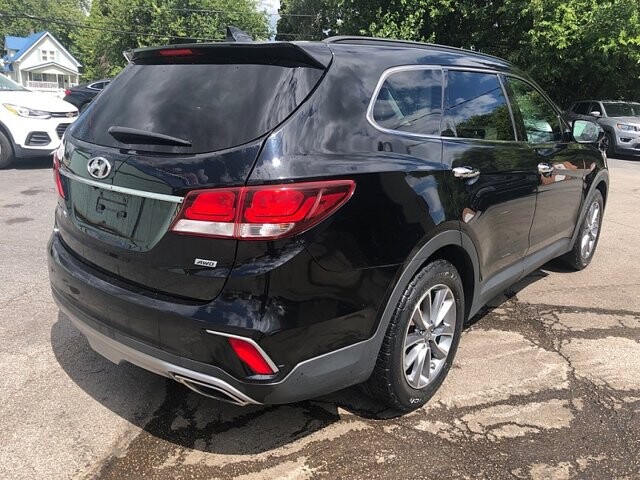 2017 Hyundai Santa Fe in Oregon, OH 43616 - 18079656 5