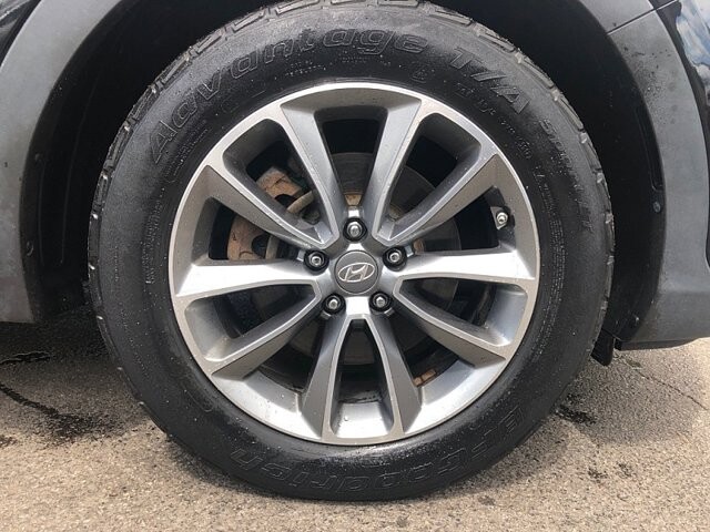 2017 Hyundai Santa Fe in Oregon, OH 43616 - 18079656 20