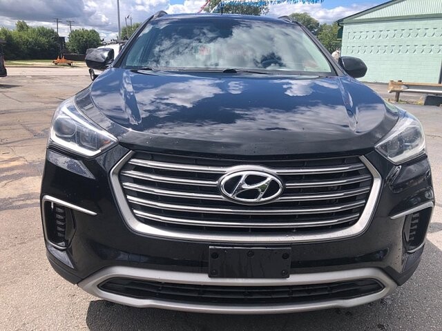 2017 Hyundai Santa Fe in Oregon, OH 43616 - 18079656 8