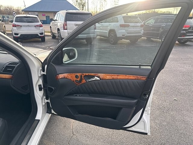 2005 Mercedes-Benz E 500 in Oregon, OH 43616 - 18079659 16