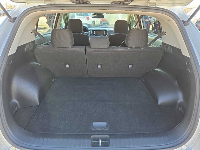 2019 Kia Sportage in Oregon, OH 43616 - 18079660 38