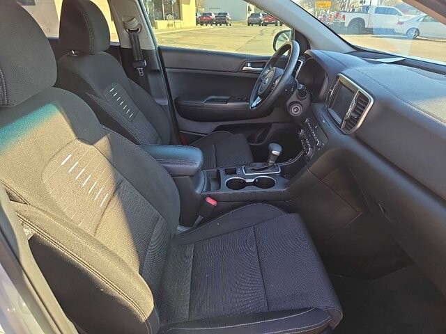 2019 Kia Sportage in Oregon, OH 43616 - 18079660 42