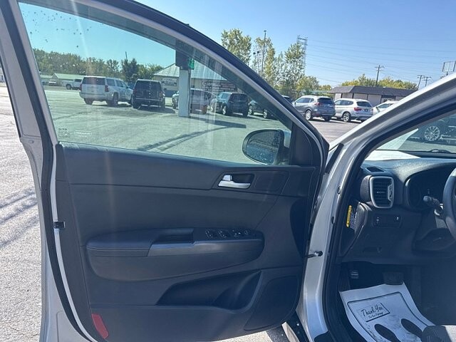 2019 Kia Sportage in Oregon, OH 43616 - 18079660 9