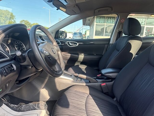 2019 Nissan Sentra in Oregon, OH 43616 - 18079664 10