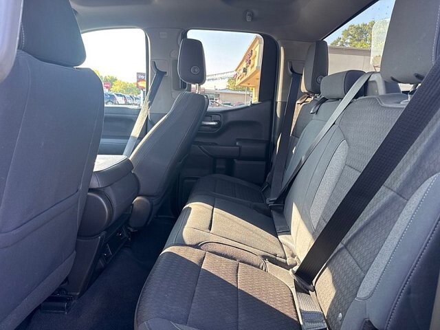 2020 Chevrolet Silverado 1500 in Oregon, OH 43616 - 18079667 12