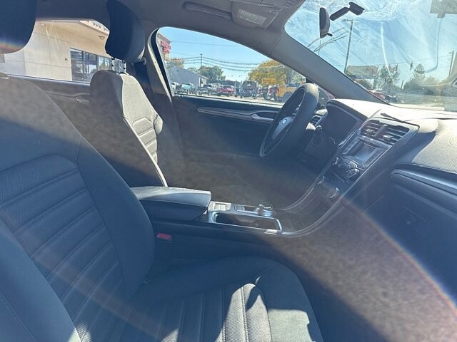 2018 Ford Fusion in Oregon, OH 43616 - 18079668 17
