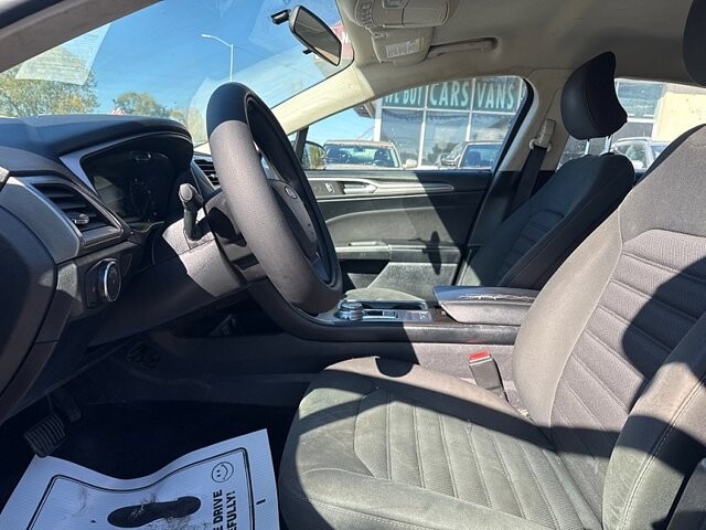 2018 Ford Fusion in Oregon, OH 43616 - 18079668 10