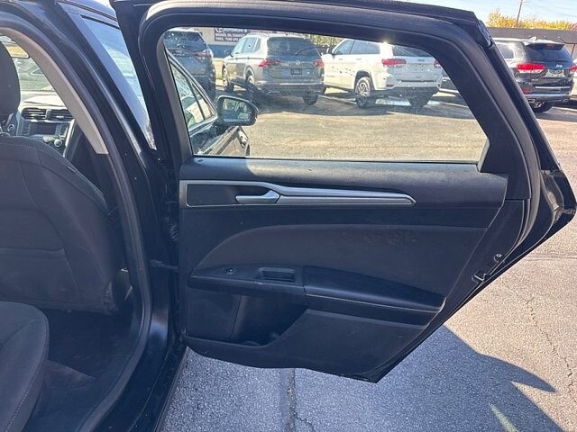 2018 Ford Fusion in Oregon, OH 43616 - 18079668 14