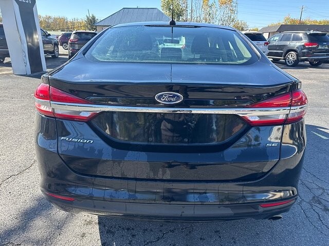 2018 Ford Fusion in Oregon, OH 43616 - 18079668 4