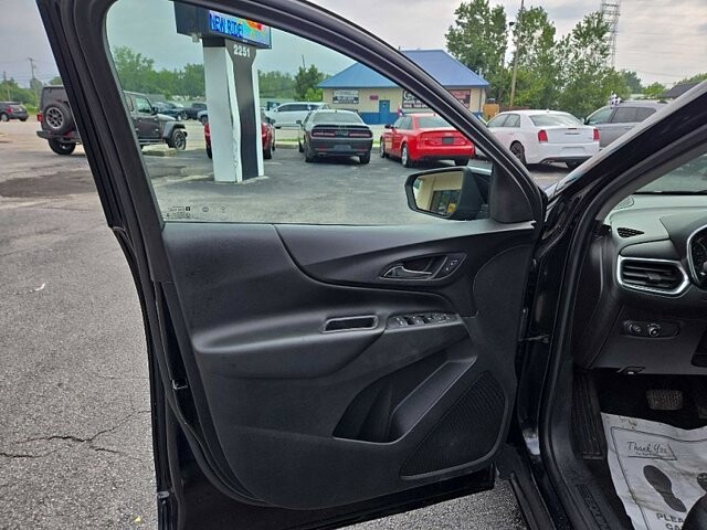 2019 Chevrolet Equinox in Oregon, OH 43616 - 18079669 9