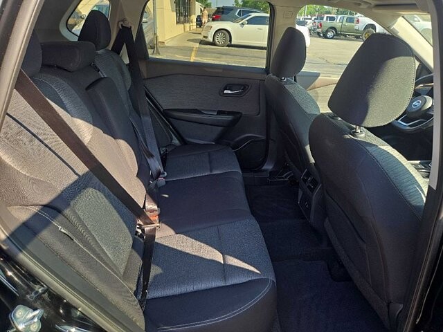 2021 Nissan Rogue in Oregon, OH 43616 - 18079670 15