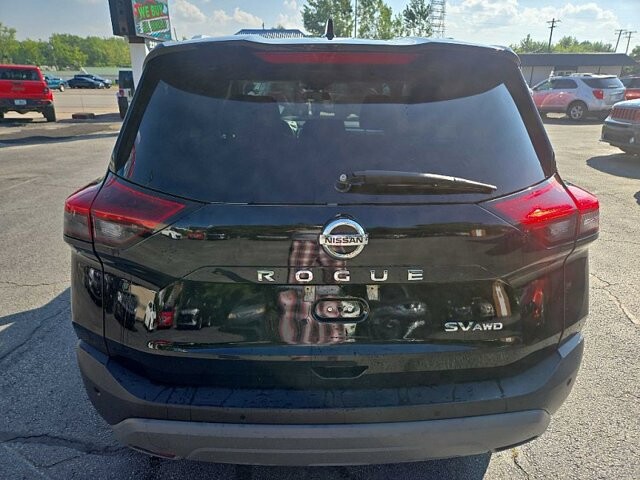 2021 Nissan Rogue in Oregon, OH 43616 - 18079670 4