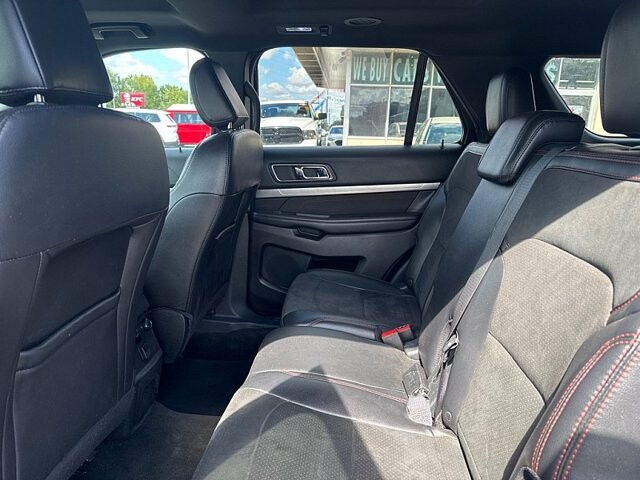 2018 Ford Explorer in Oregon, OH 43616 - 18079671 12