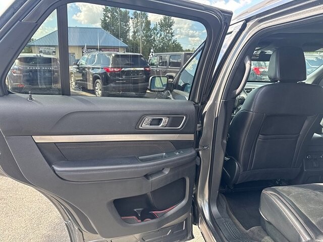 2018 Ford Explorer in Oregon, OH 43616 - 18079671 11