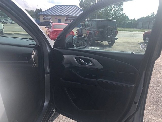 2019 Chevrolet Traverse in Oregon, OH 43616 - 18079672 18