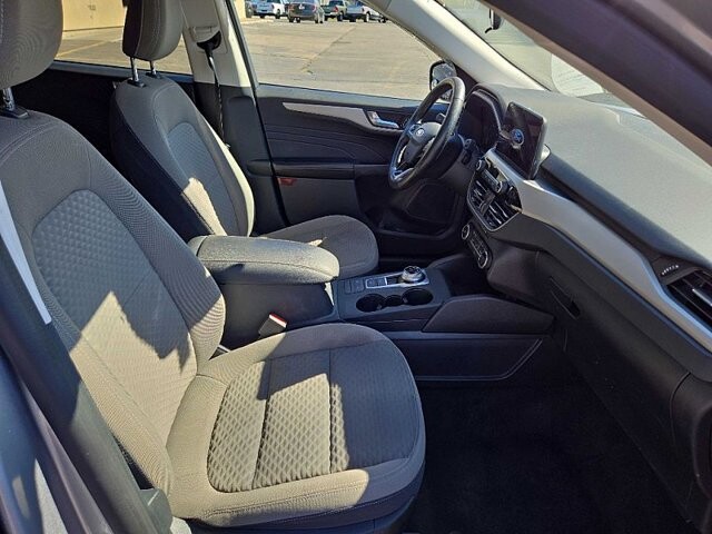 2021 Ford Escape in Oregon, OH 43616 - 18079676 17