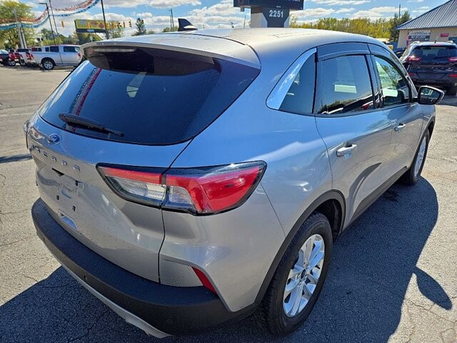 2021 Ford Escape in Oregon, OH 43616 - 18079676 5