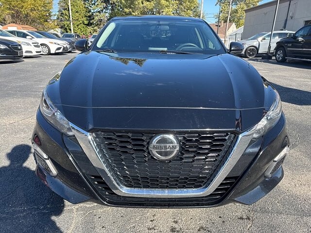2020 Nissan Altima in Oregon, OH 43616 - 18079677 8