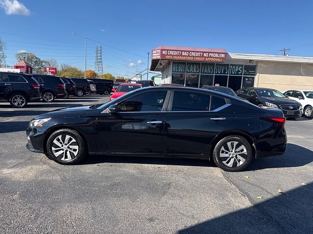 2020 Nissan Altima in Oregon, OH 43616 - 18079677 2