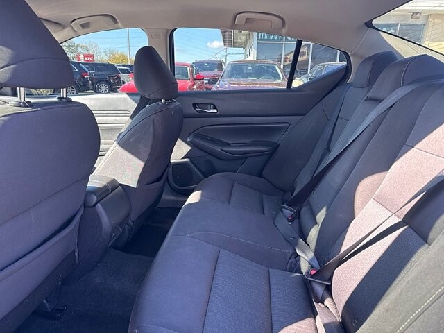 2020 Nissan Altima in Oregon, OH 43616 - 18079677 12