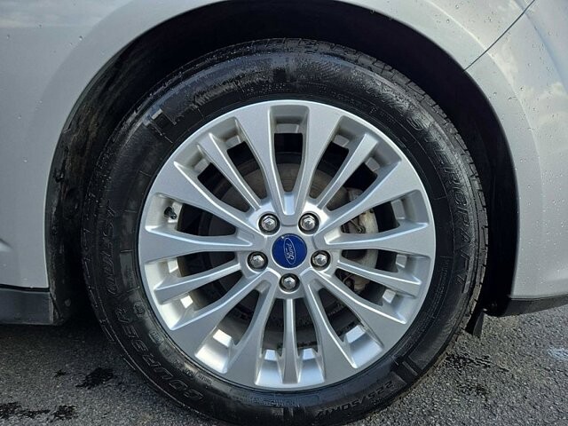 2017 Ford C-MAX in Oregon, OH 43616 - 18079680 18