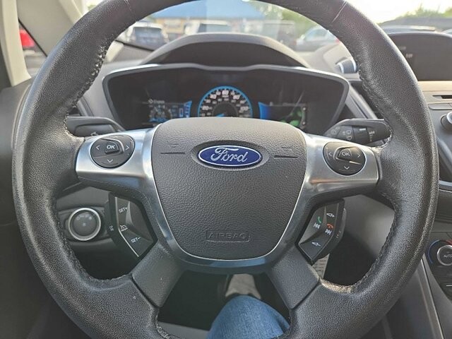 2017 Ford C-MAX in Oregon, OH 43616 - 18079680 20