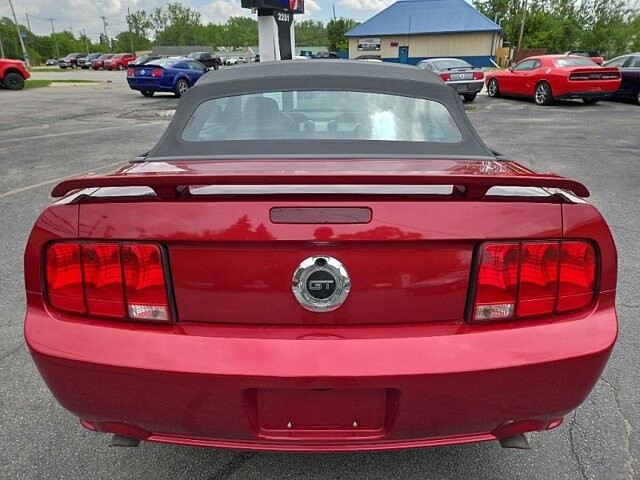 2006 Ford Mustang in Oregon, OH 43616 - 18079681 3