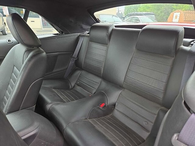 2006 Ford Mustang in Oregon, OH 43616 - 18079681 9