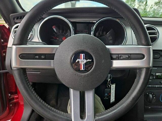 2006 Ford Mustang in Oregon, OH 43616 - 18079681 18