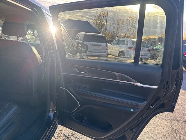 2022 Jeep Grand Cherokee L in Oregon, OH 43616 - 18079683 15