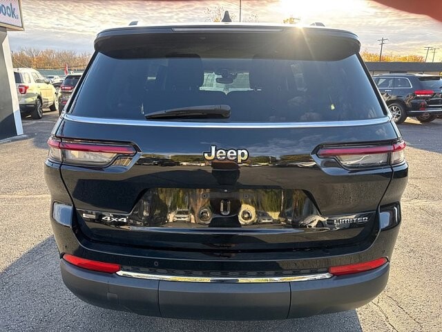 2022 Jeep Grand Cherokee L in Oregon, OH 43616 - 18079683 4