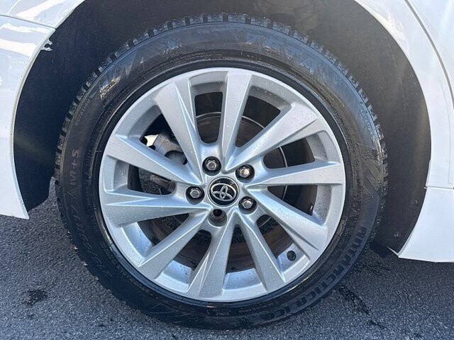 2021 Toyota Camry in Oregon, OH 43616 - 18079688 17