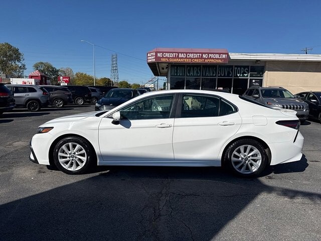 2021 Toyota Camry in Oregon, OH 43616 - 18079688 2