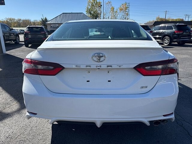 2021 Toyota Camry in Oregon, OH 43616 - 18079688 4