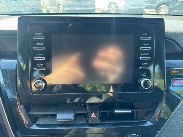 2021 Toyota Camry in Oregon, OH 43616 - 18079688 20