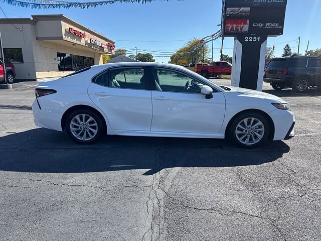 2021 Toyota Camry in Oregon, OH 43616 - 18079688 6
