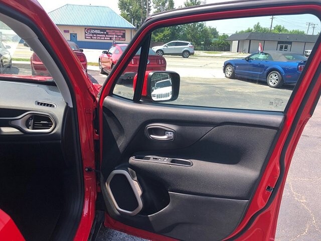 2017 Jeep Renegade in Oregon, OH 43616 - 18079689 16