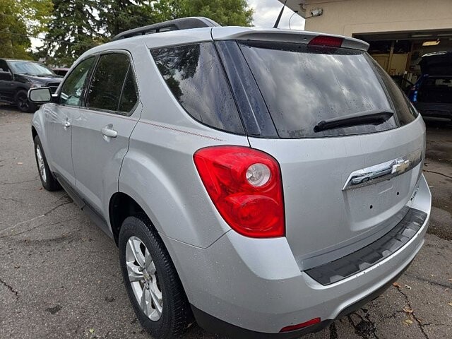 2011 Chevrolet Equinox in Oregon, OH 43616 - 18079691 3